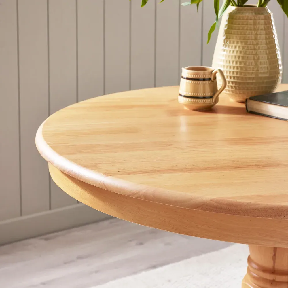 Bodmin 4-Seater Round Dining Table - Oak, Rubberwood