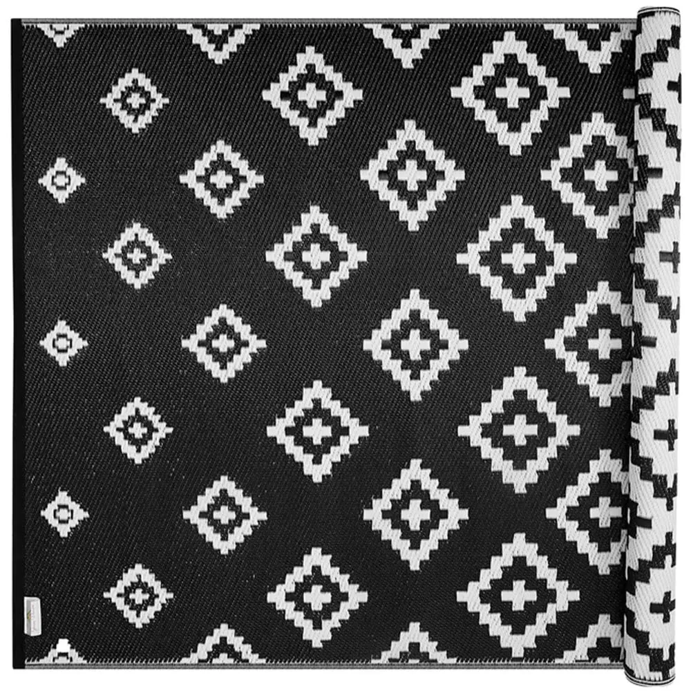 Bettina Outdoor Rug - Black, Recycled Plastic image