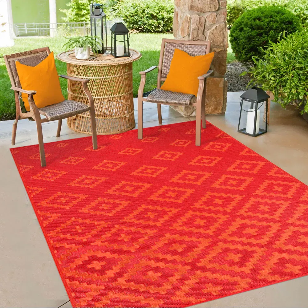 Bettina Outdoor Rug - Red, Recycled Plastic