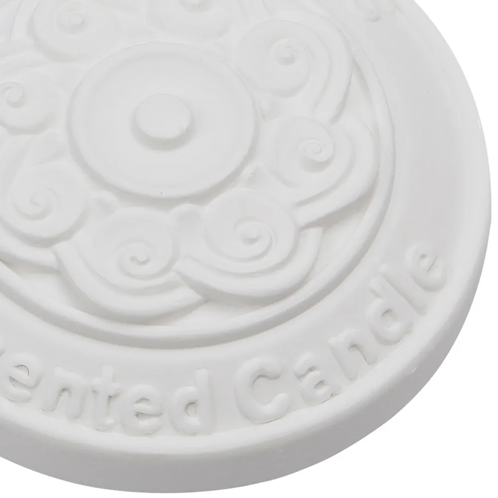 White Tea Retro Embossed Scented Candle - White