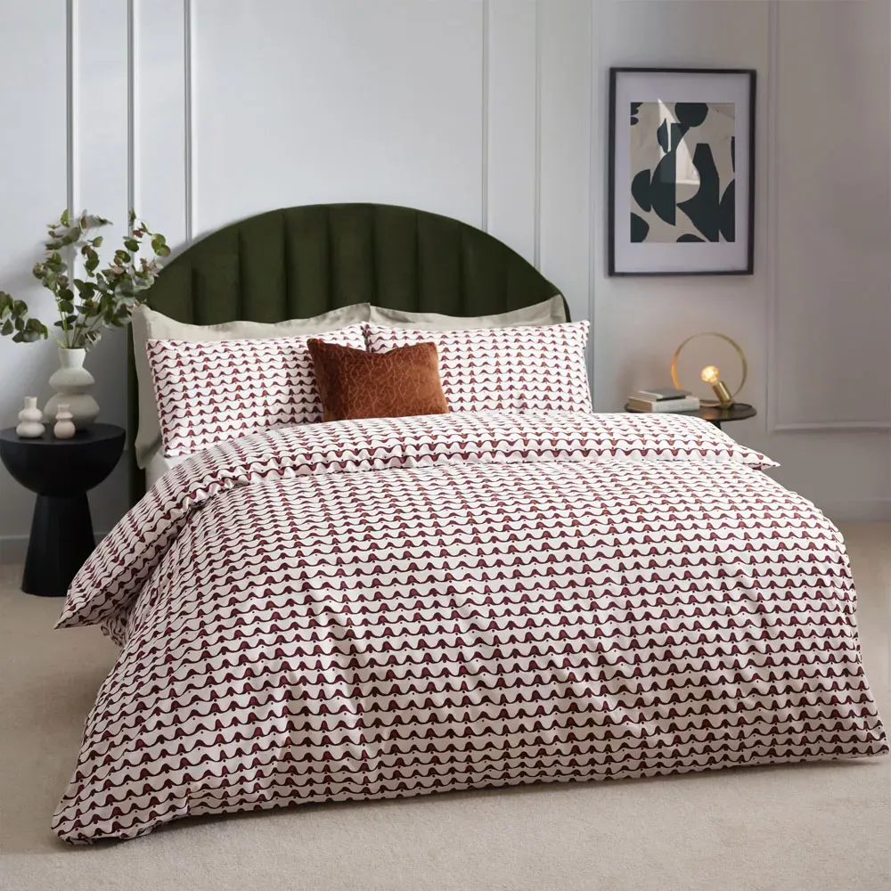 Avery Super King Duvet Set - Red, Cotton