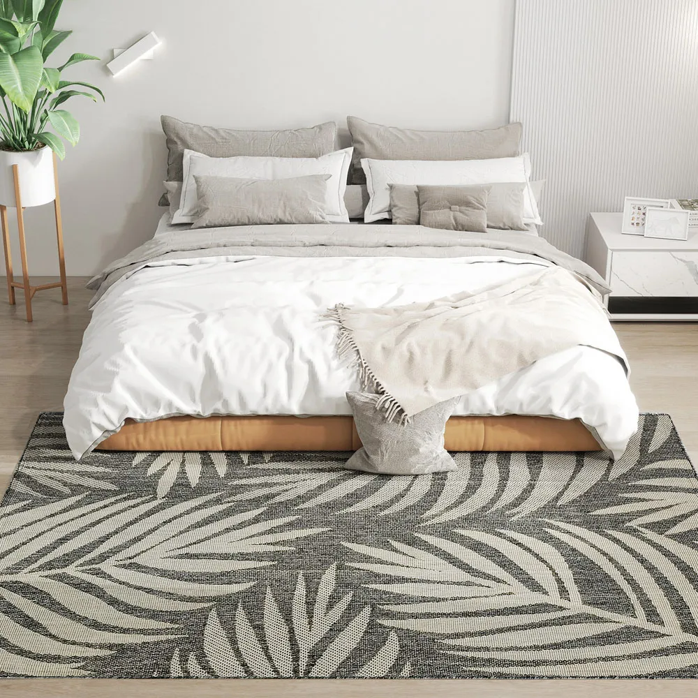 Leaf Pattern Rug 230 x 160cm - Grey, Polypropylene