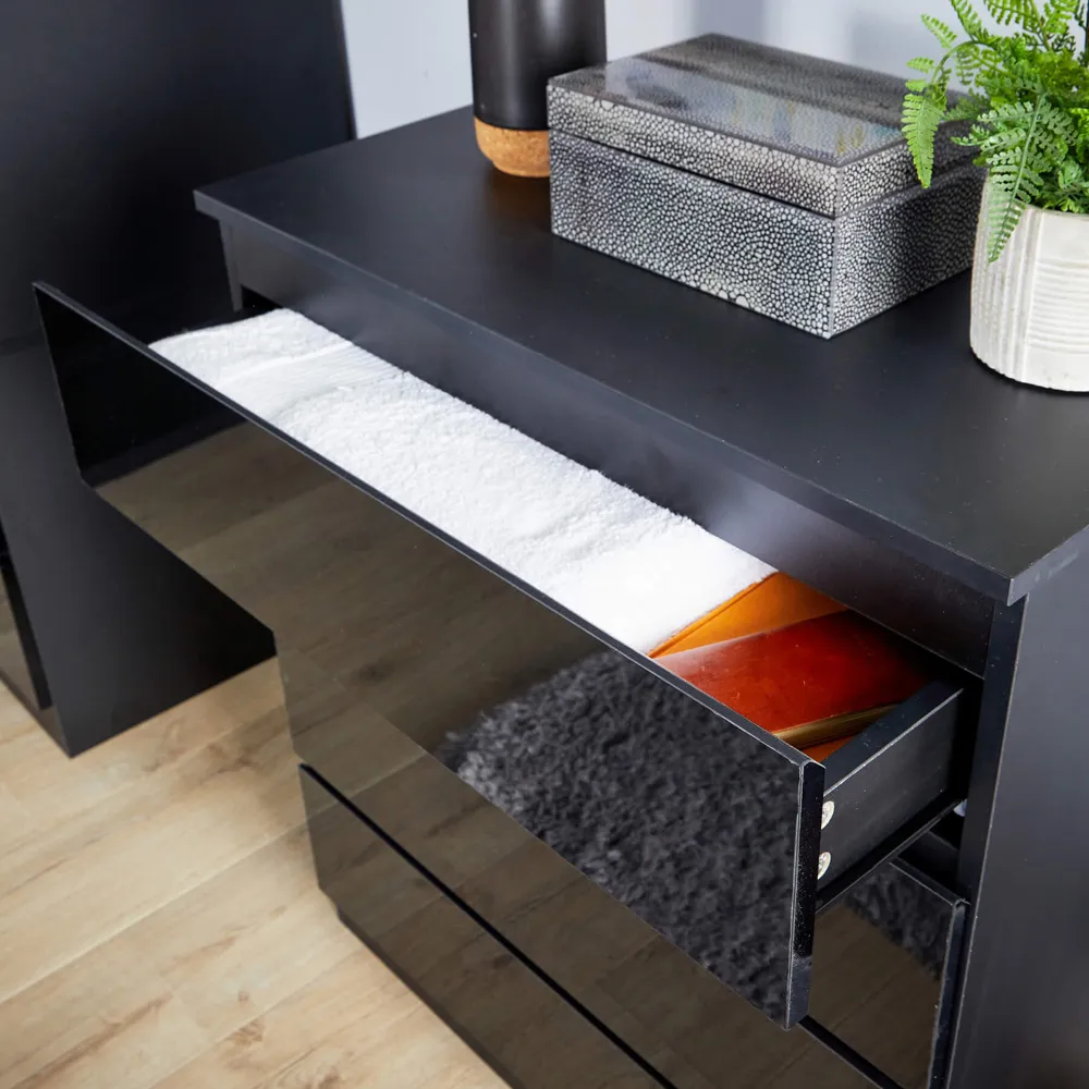 Lugano 4 Drawer Chest of Drawers - Black