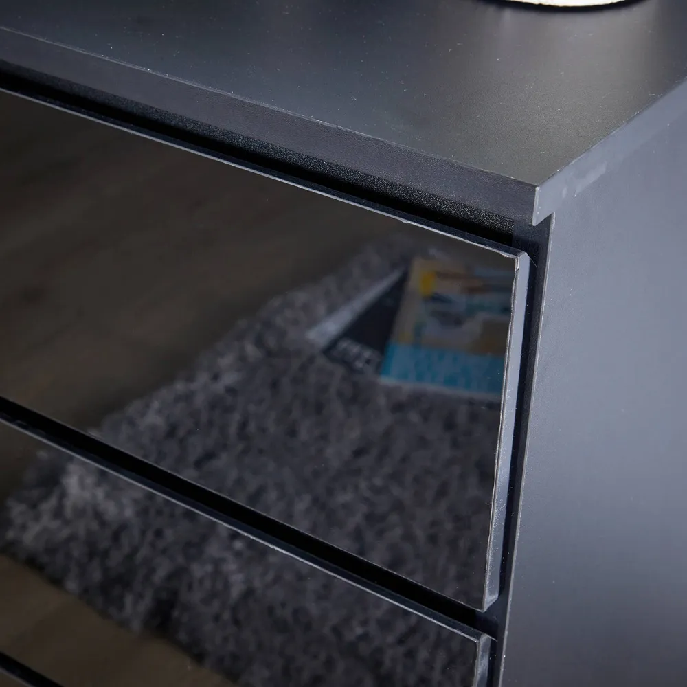 Lugano 4 Drawer Chest of Drawers - Black