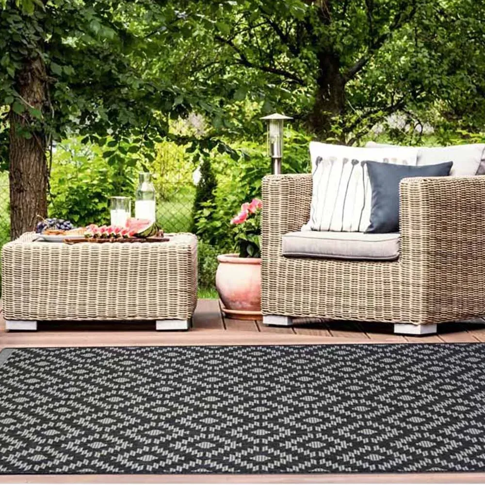 Genesis Black Rug - Black