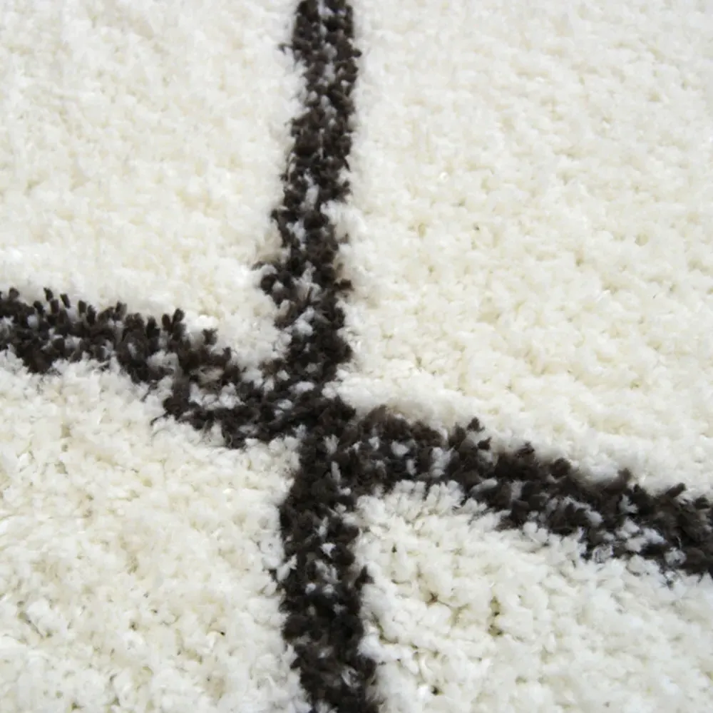 Monochrome Snug Diamond Shaggy Rug - Polyester