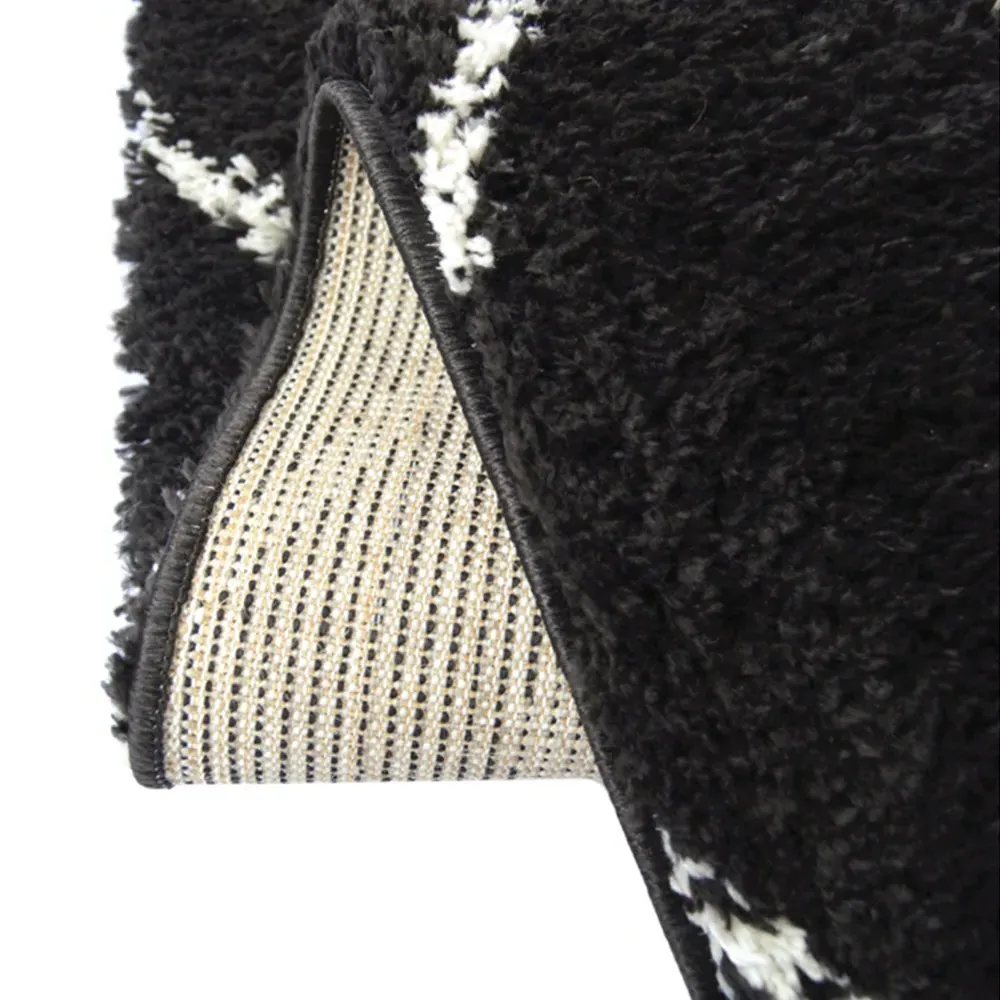 Snug Nomadic Shaggy Rug - Black, Polyester