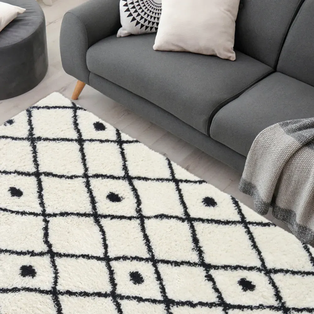 Snug Nomadic Shaggy Rug - White, Polyester