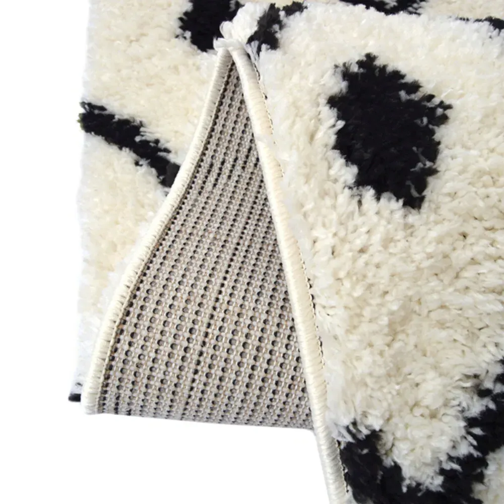 Snug Nomadic Shaggy Rug - White, Polyester