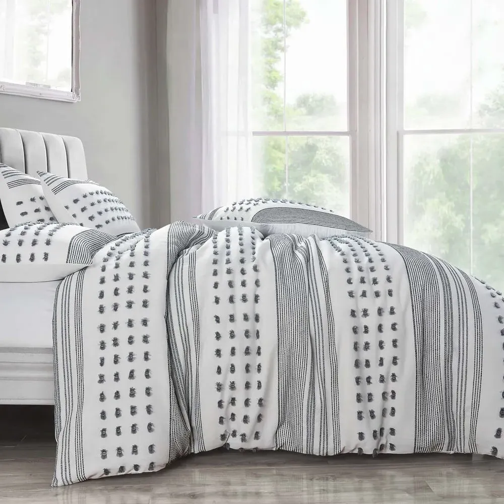 Arlo Single Tufted Duvet Set - White image