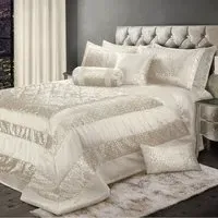 Vera Double Bedspread - Cream