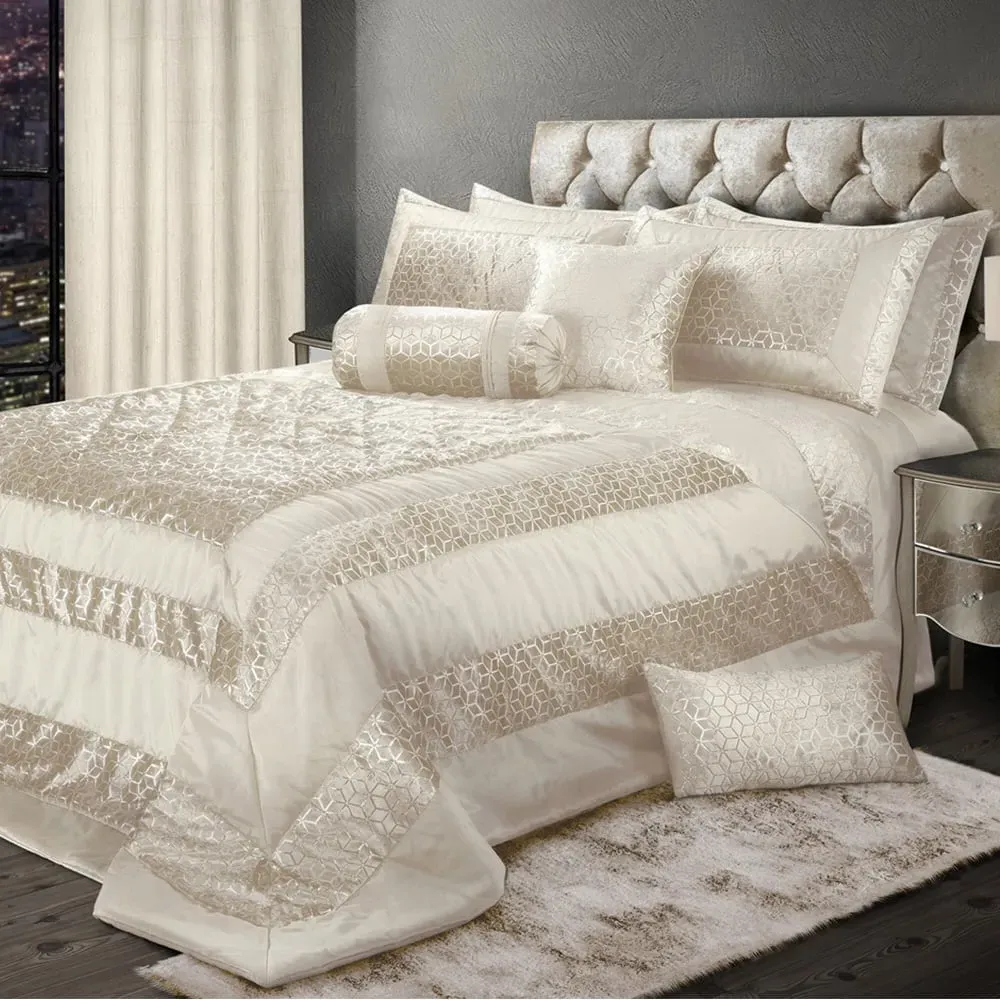 Vera Double Bedspread - Cream