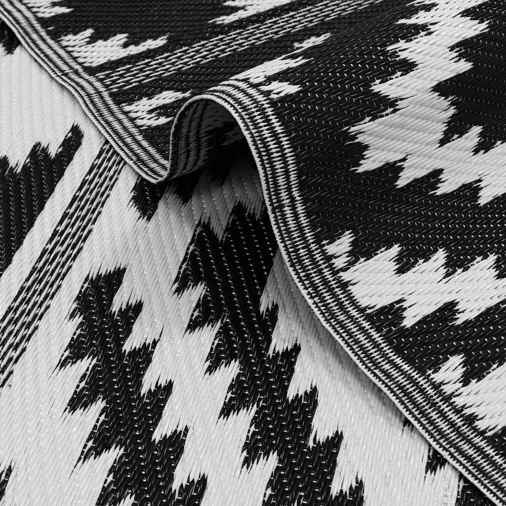 Aztec Outdoor Rug - Black, Polypropylene
