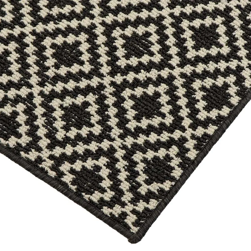 Everley Monochrome Indoor Washable Rug - 80 x 120cm