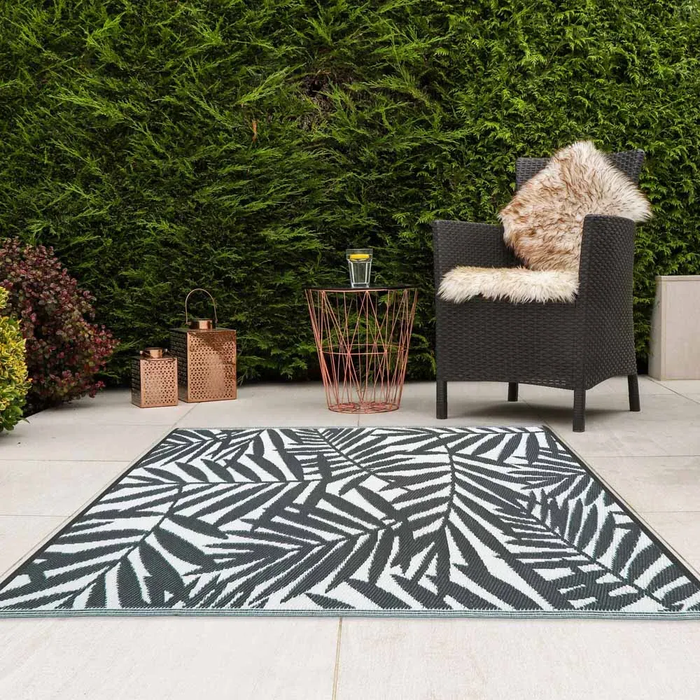 Leaves Outdoor Rug - Polypropylene