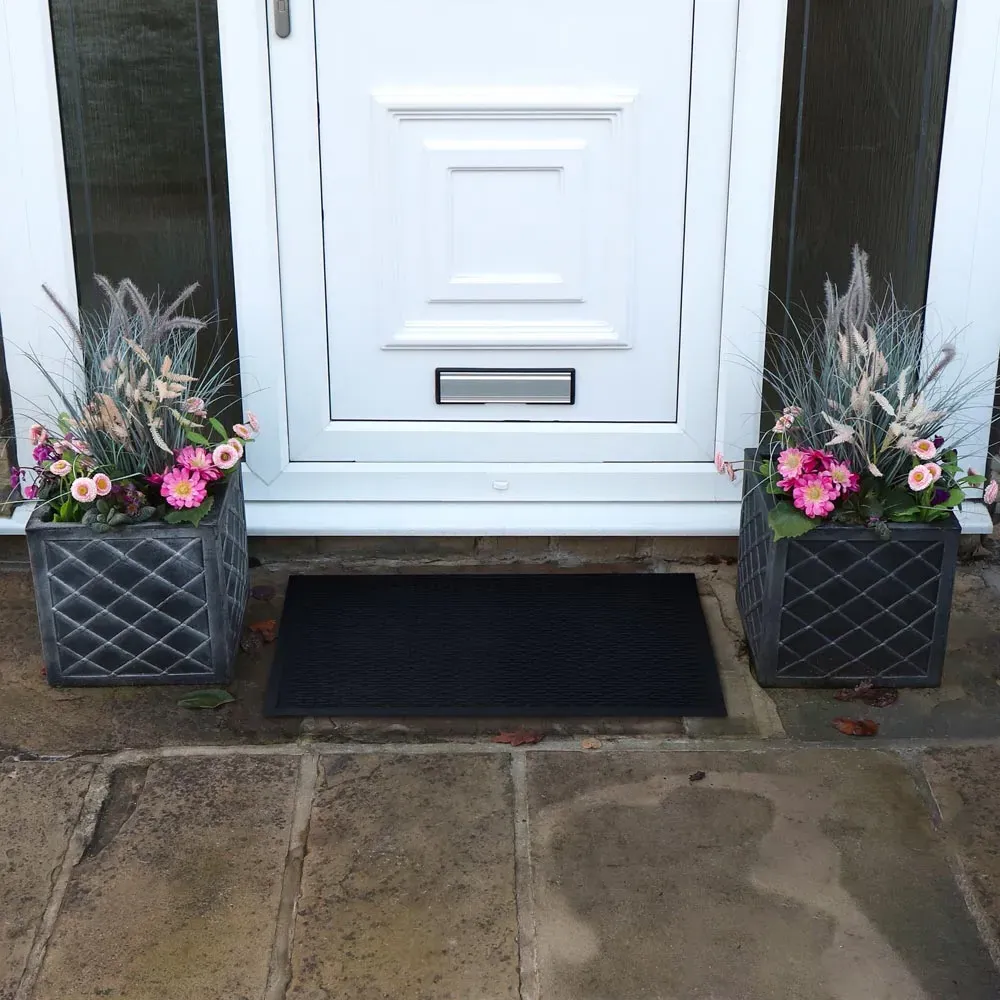 Olympus Medium Rubber Scraper Doormat - Black