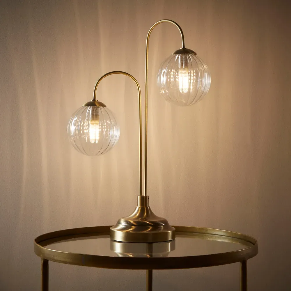 Newhaven 2 Way Ribbed Glass Table Lamp - Antique Brass