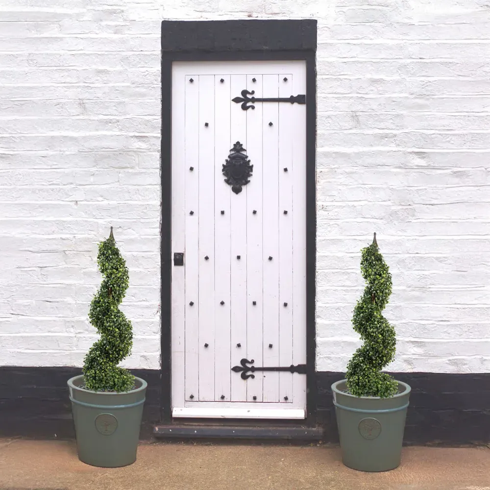 Boxwood Topiary Spiral Artificial Tree with Metal Top - Green