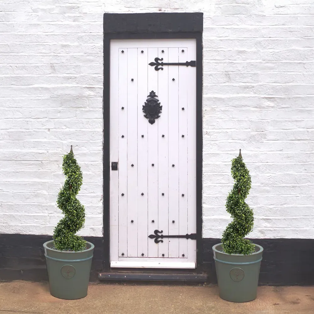 Buxus Spiral Boxwood Artificial Tree with Metal Top - Green