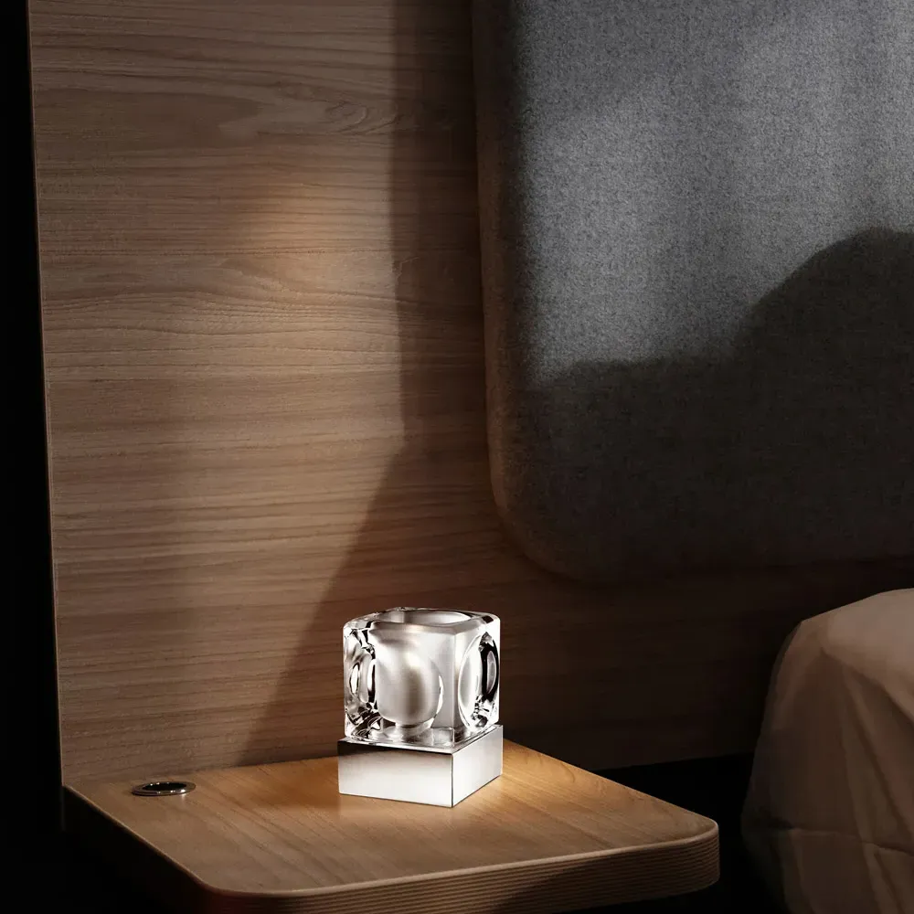 Ice Cube Glass Shade Touch Lamp - Clear