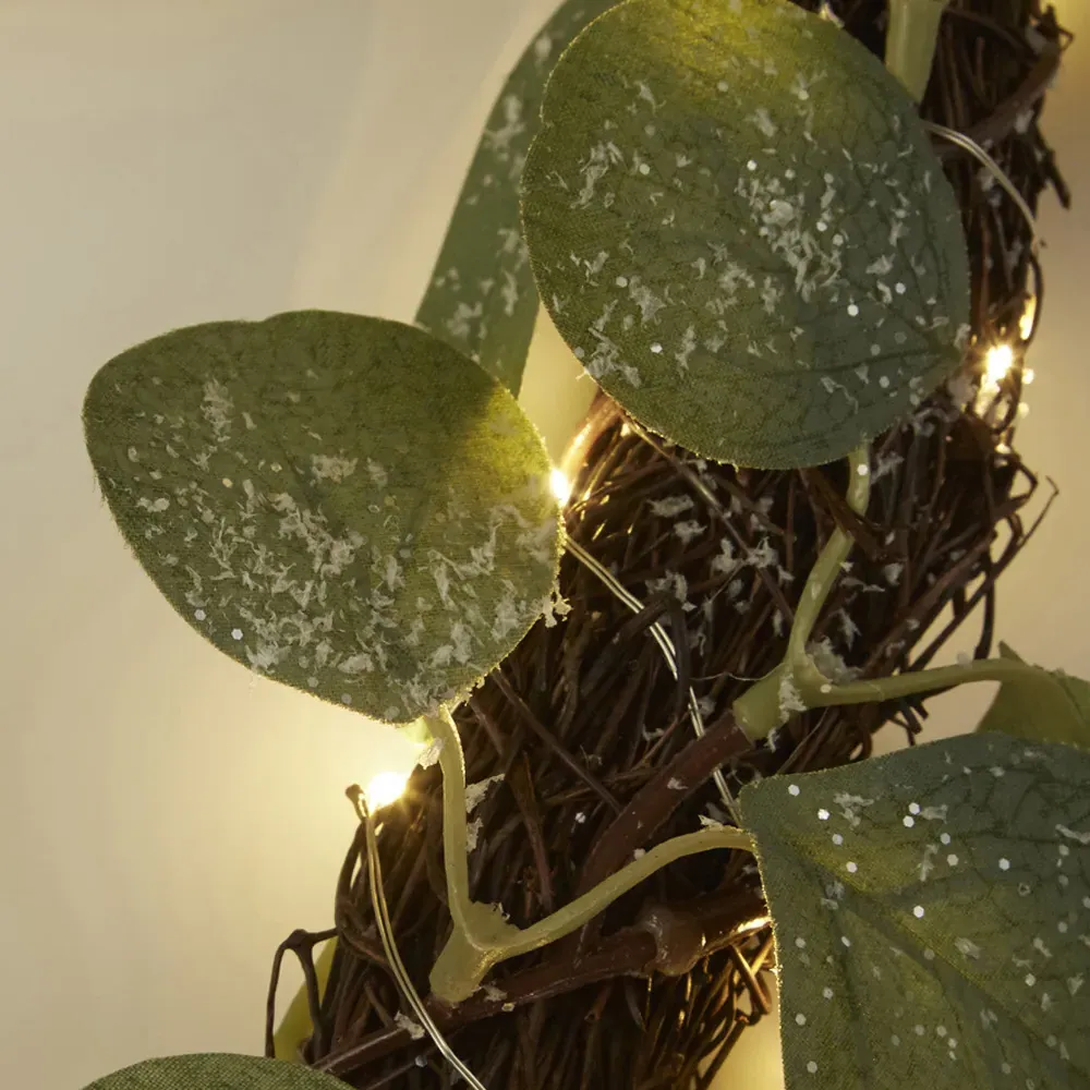 Rattan Heart Light with Leaf - Green