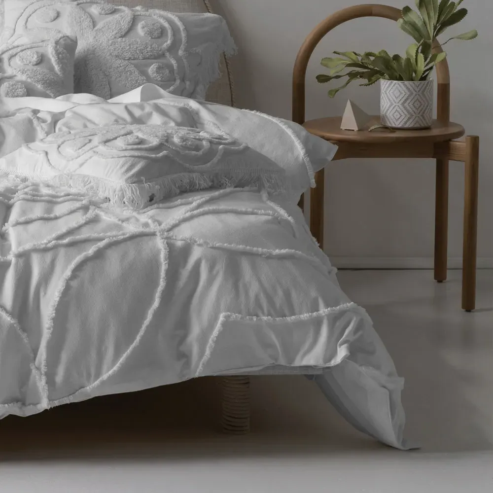 Manisha Super King Tufted Duvet Cover Set - White, Cotton