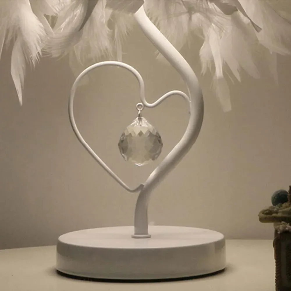 Feather Heart-Shaped Table Lamp - White