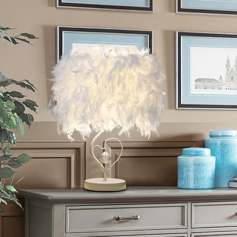 Feather Heart-Shaped Table Lamp - White
