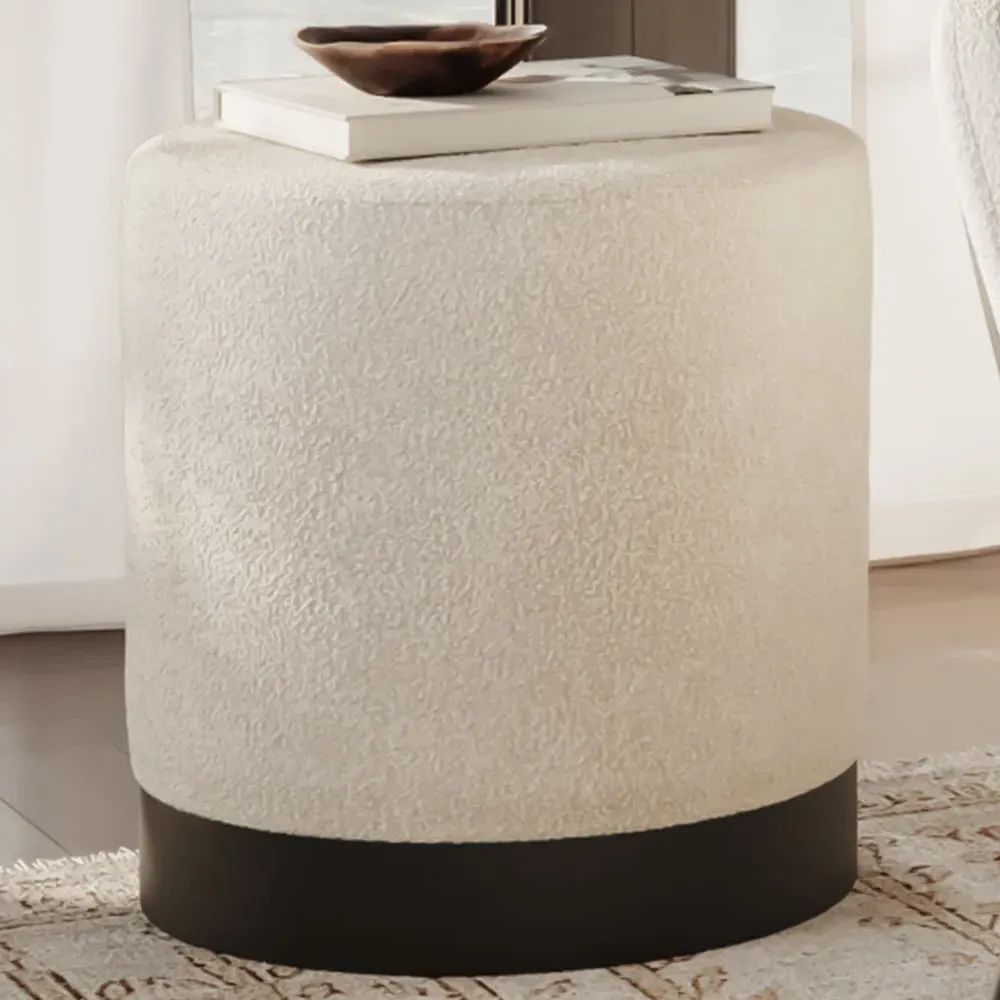 Lara Small Pouffe - Ivory, Boucle image