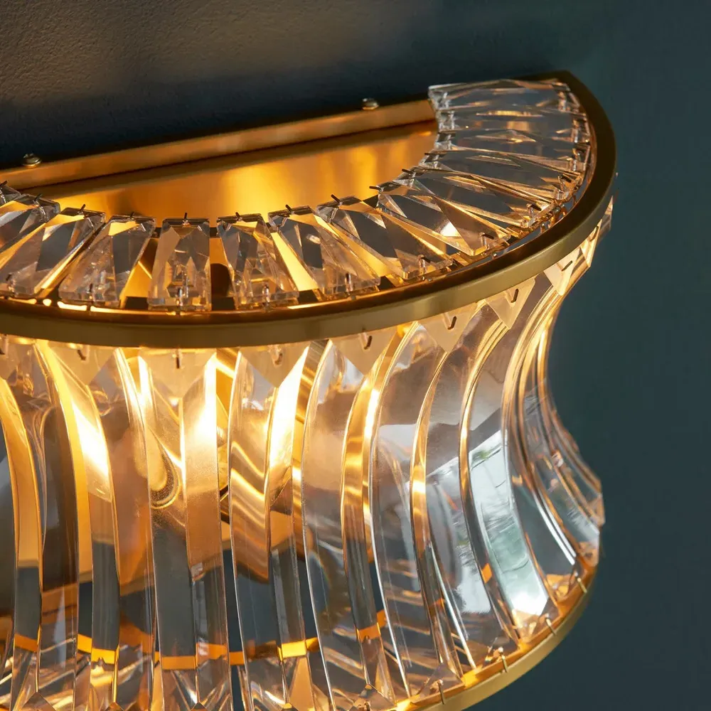 Vittoria Wall Lamp - Warm Brass, Crystal Glass