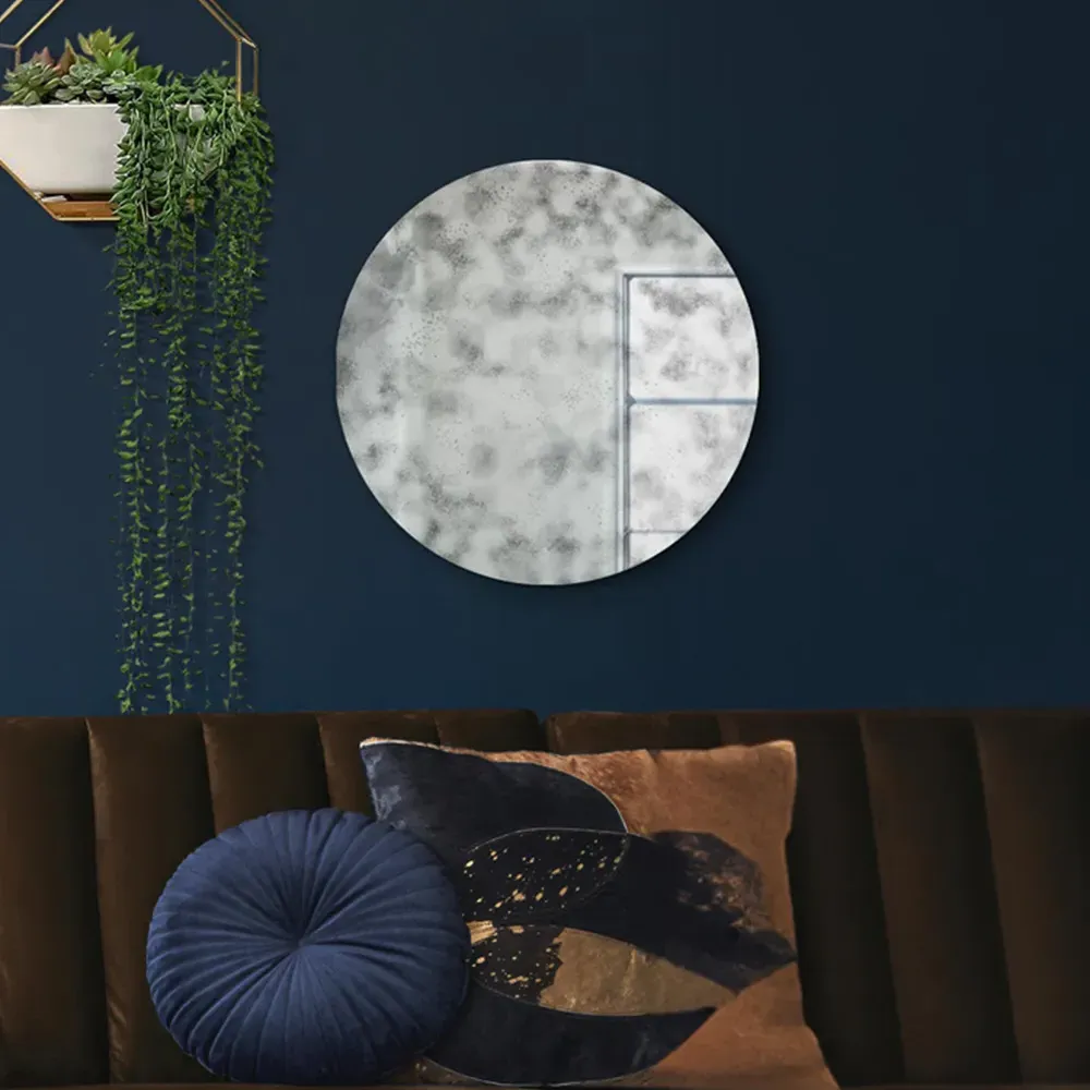 Vetus Round Antiqued Wall Mirror - Clear