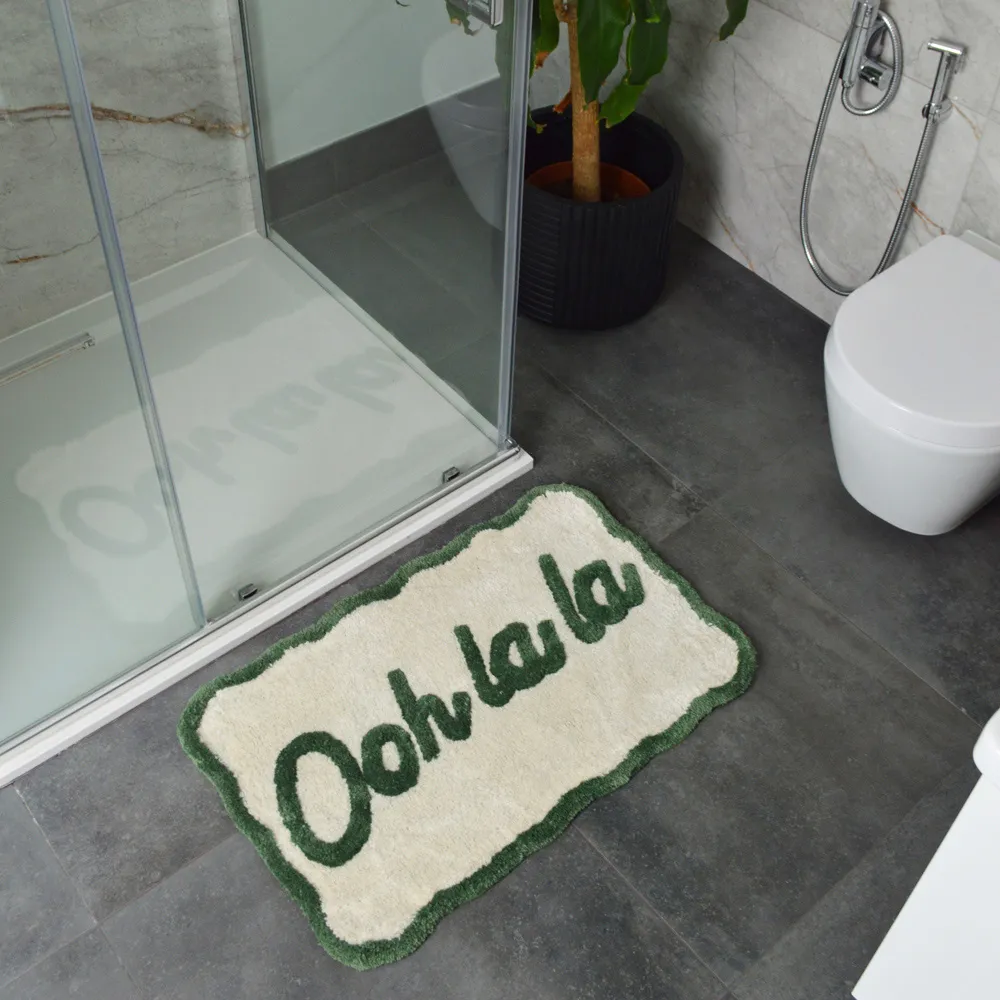 Ooh La La Slogan Scallop Bath Mat Non Slip - Green