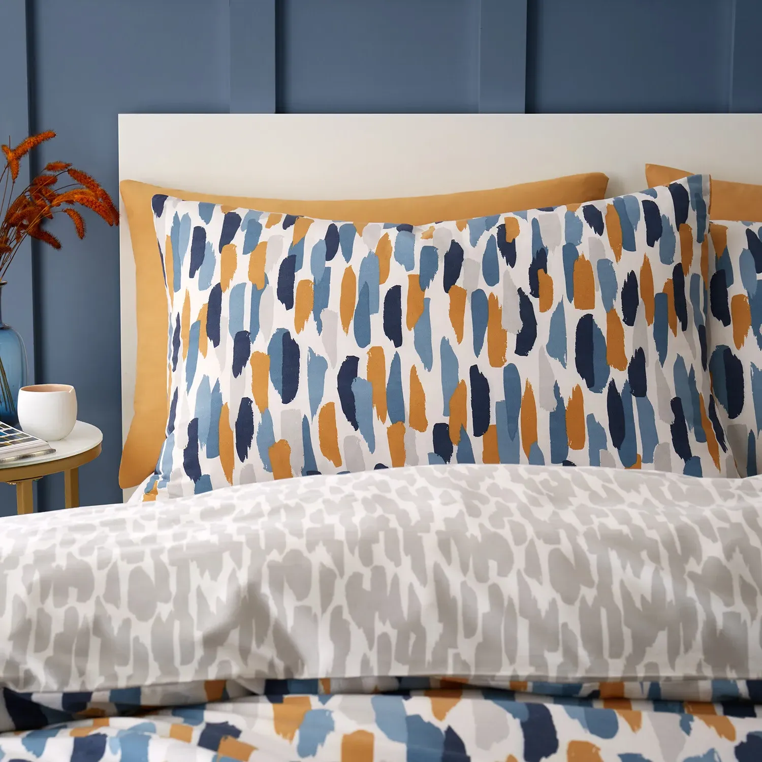 Home Ellison King Size Duvet Cover and Pillowcase Set - Blue