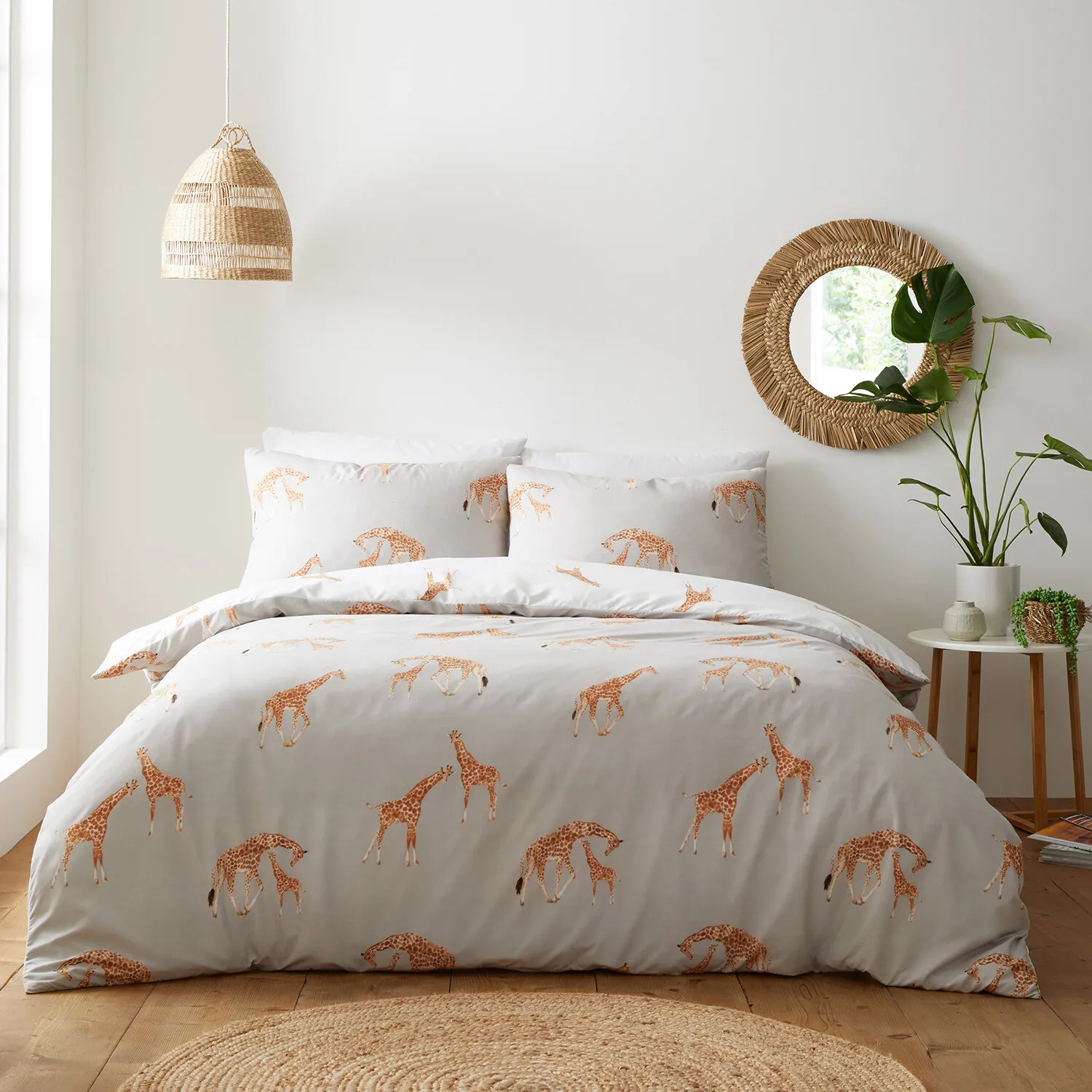 Home Giraffe King Duvet Cover and Pillowcase Set - Natural
