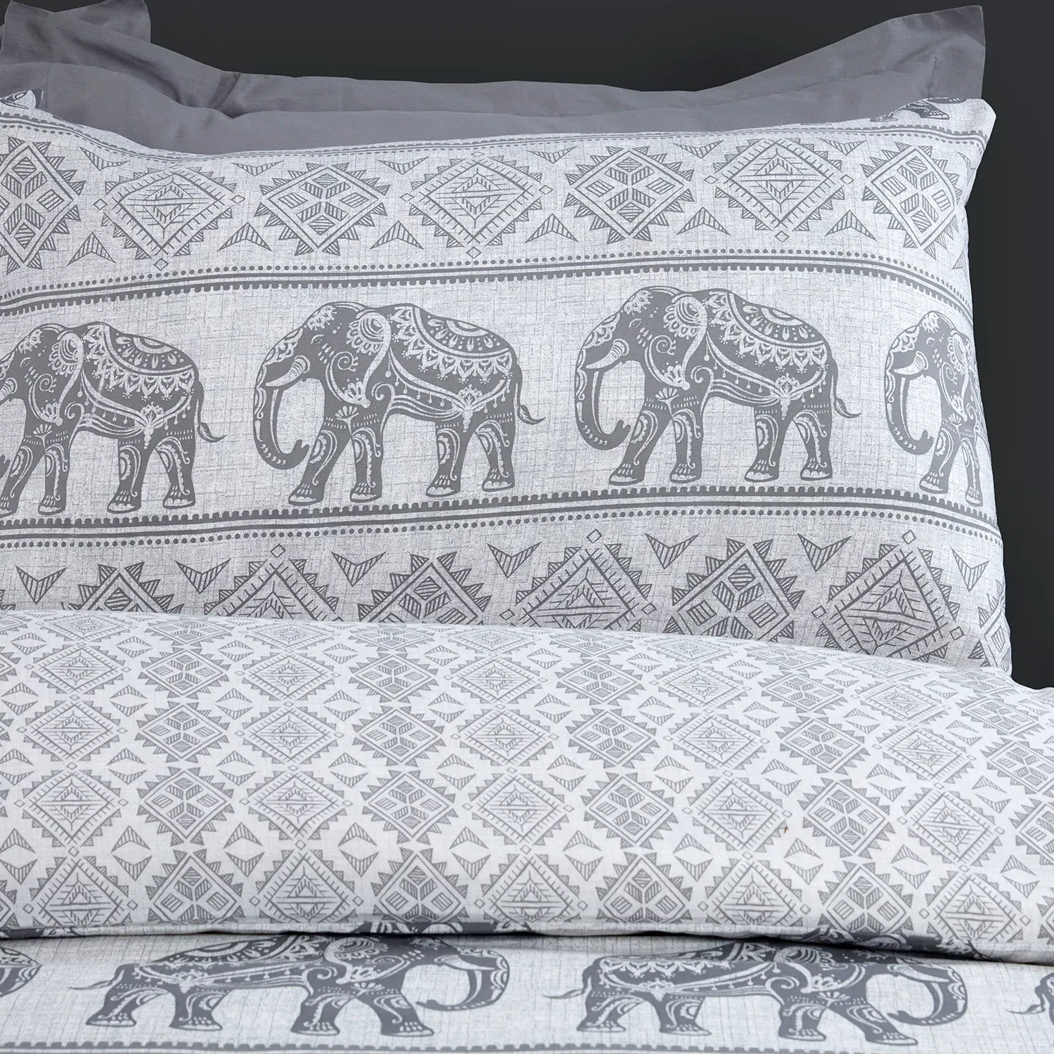 Home King Hathi Elephant Duvet Cover and Pillowcase Set - Multi