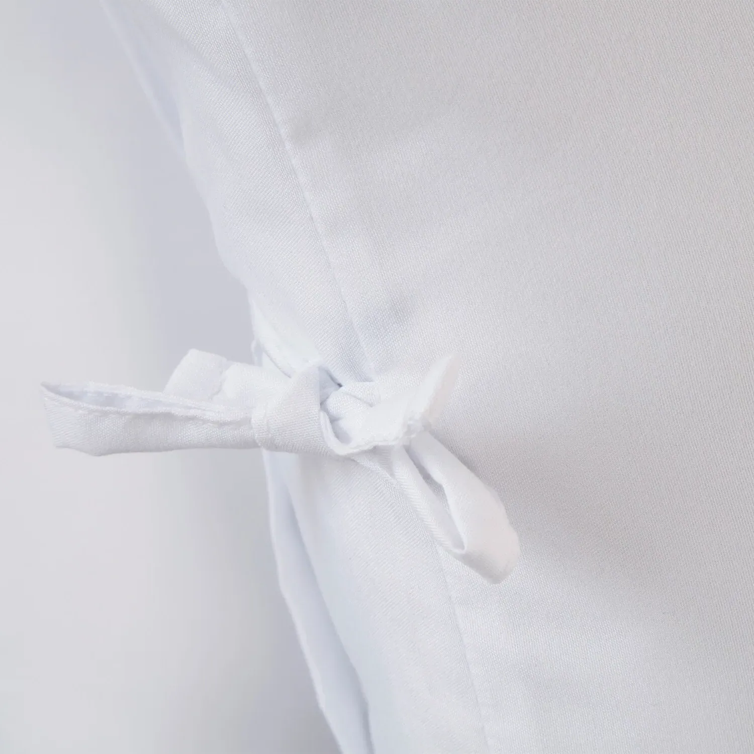 Home Moda Double Duvet Cover Set with Ties - White