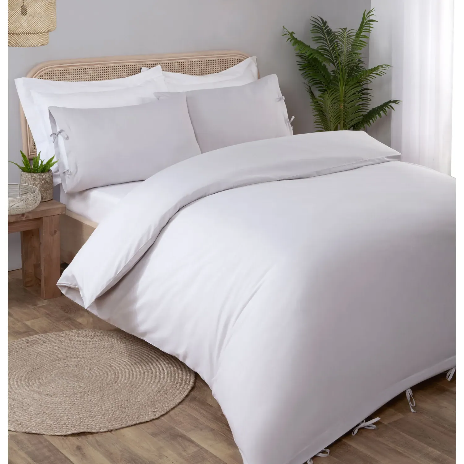 Home Moda King Size Duvet Cover Set with Ties - Silver