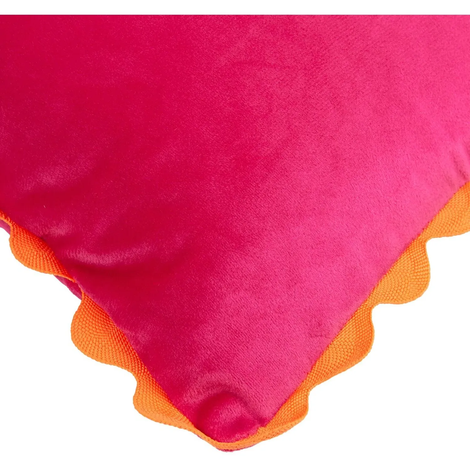 Home Raya Scallop Edge Cushion - Pink