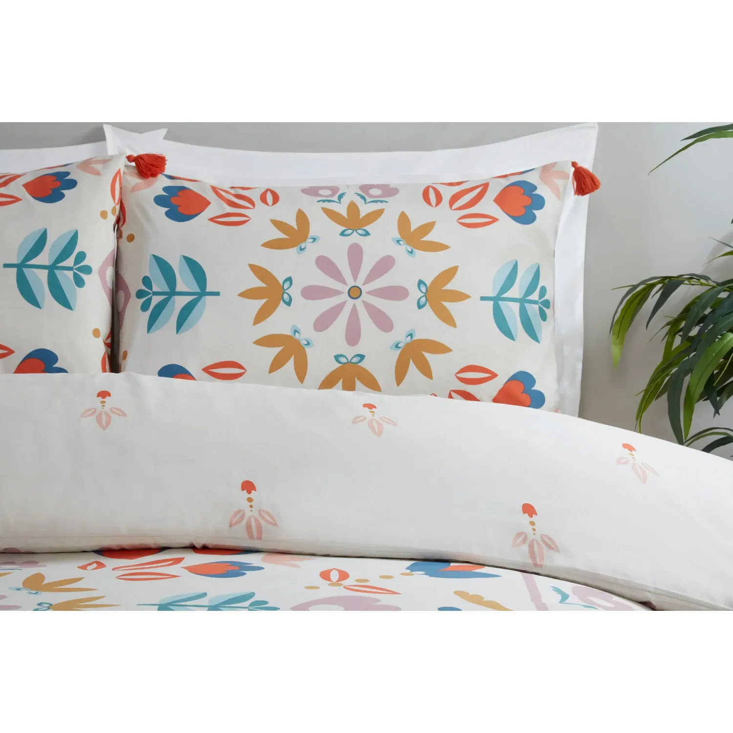Amari Floral King Size Duvet Cover and Pillowcase Set