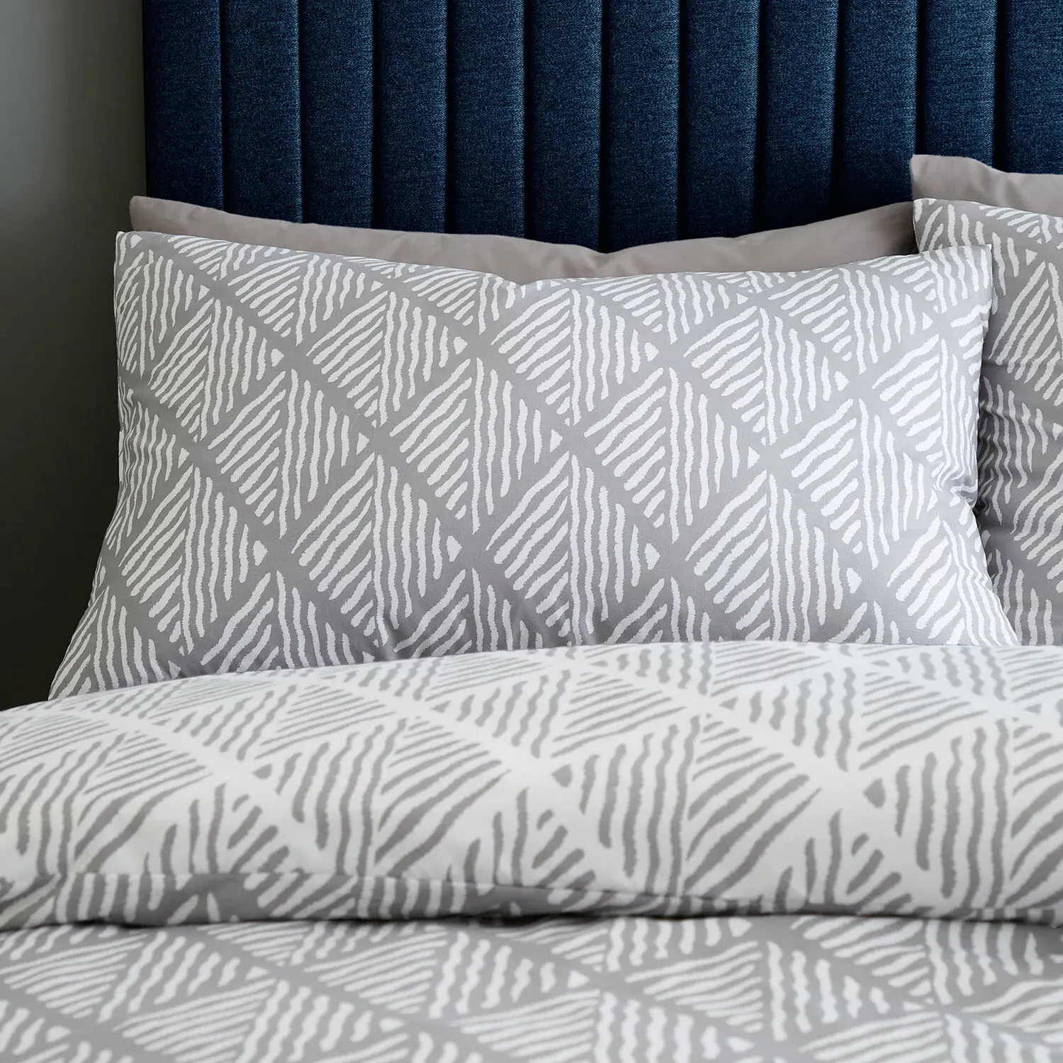 Artemis King Size Duvet Set - Grey