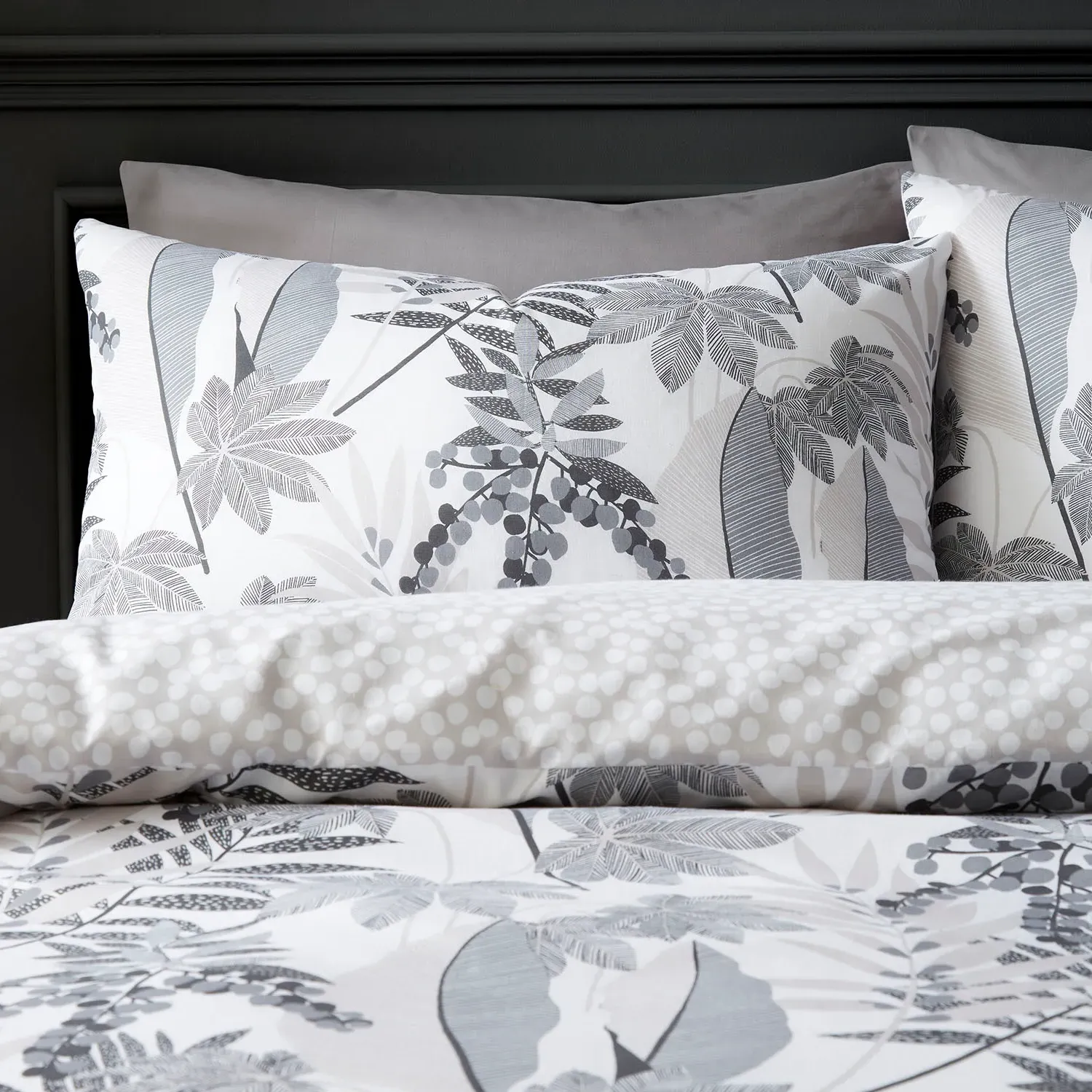 Attalea King Duvet Set - Monochrome