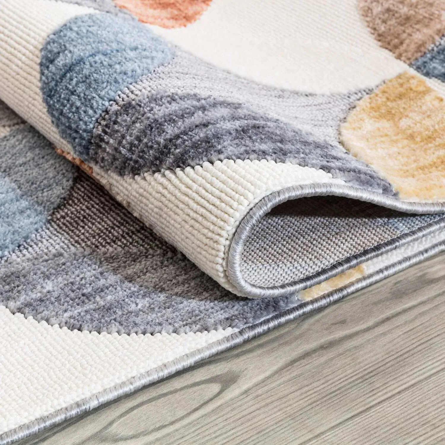 Aubuery 140cm Rug with Fringe Trim - Geometric Pattern