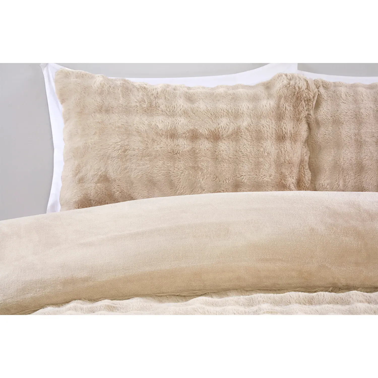 Aurora Double Faux Fur Duvet Set - Champagne