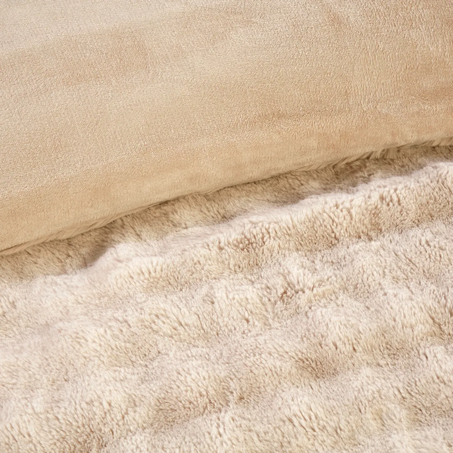 Aurora Super King Faux Fur Duvet Set - Champagne