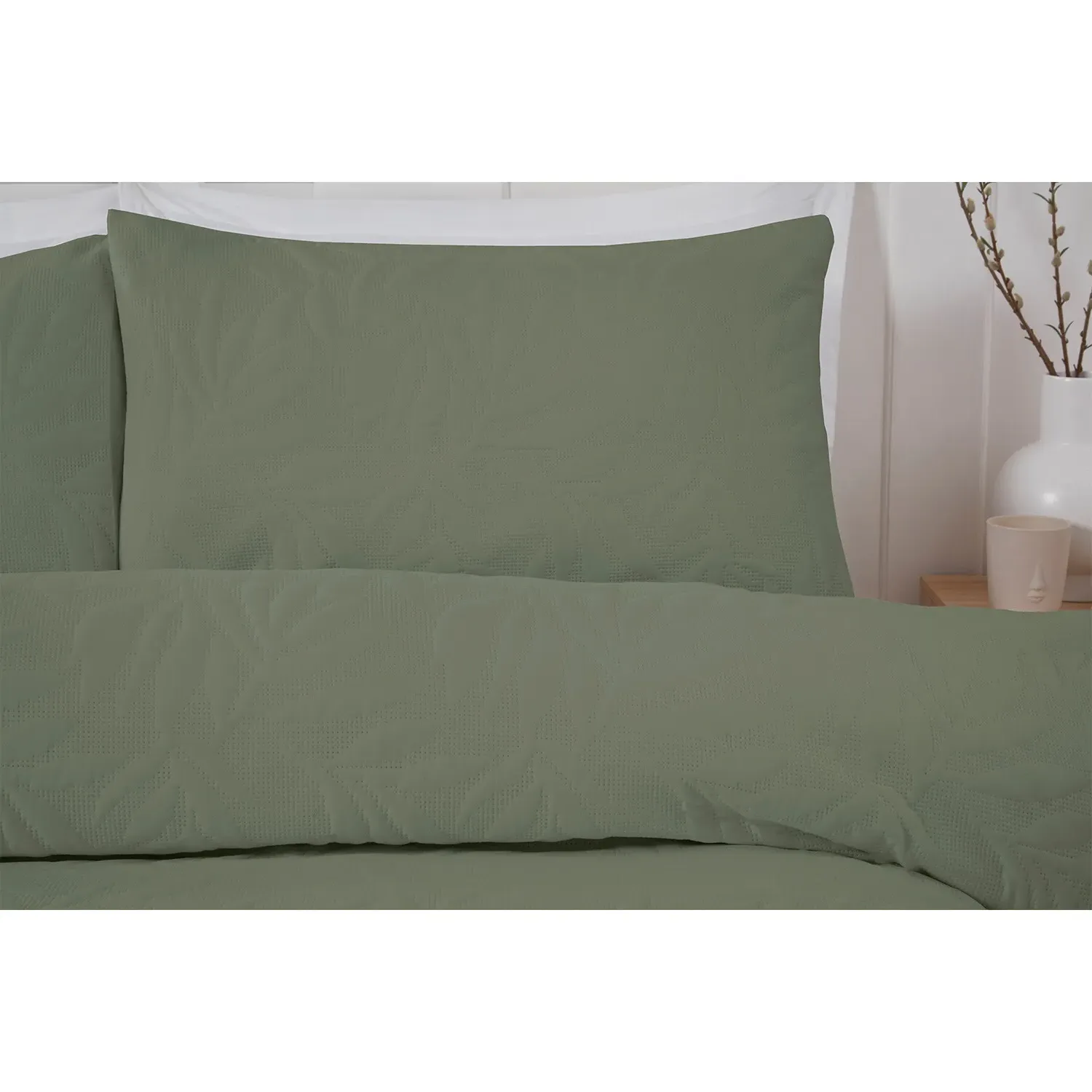Avery Leaf Super King Duvet Cover and Pillowcase Set - Olive Green