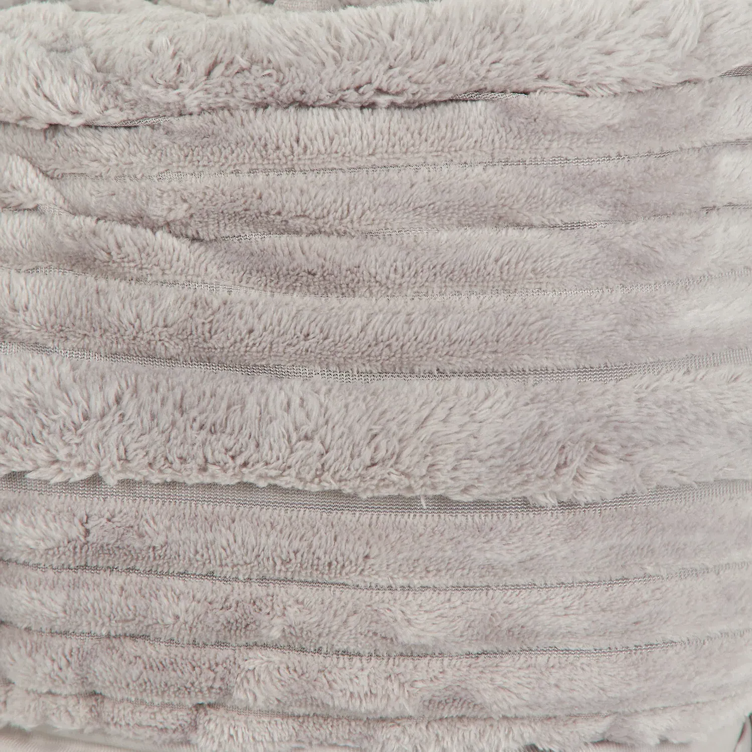 Brooklyn Plush Ribbed Throw - Silver