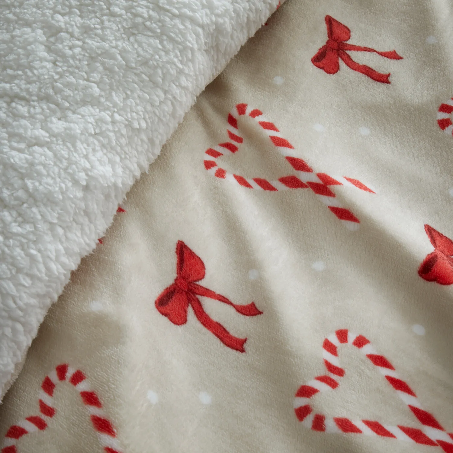 Candy Cane Hearts Double Duvet Set - Beige, Fleece