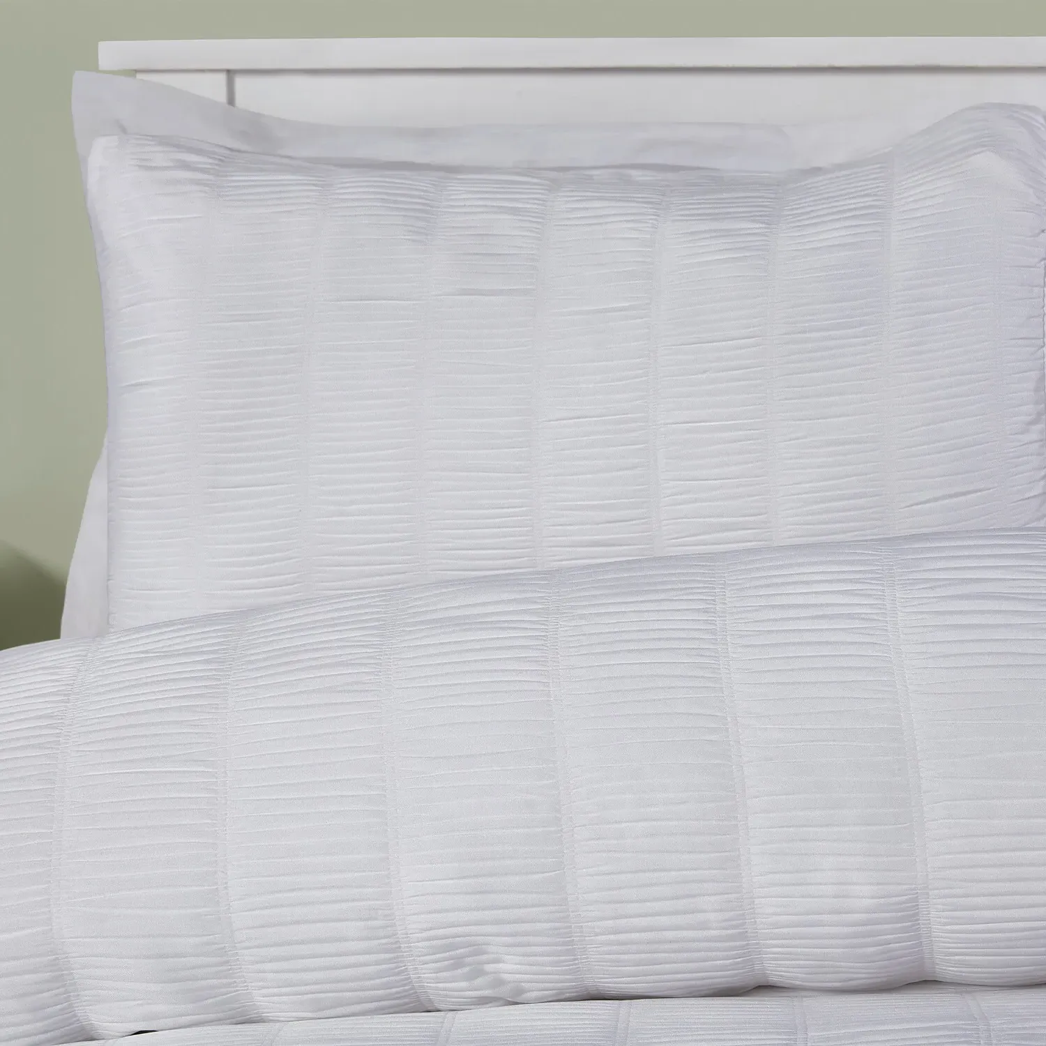 Cassie Crinkle Stripe Double Duvet Set - White