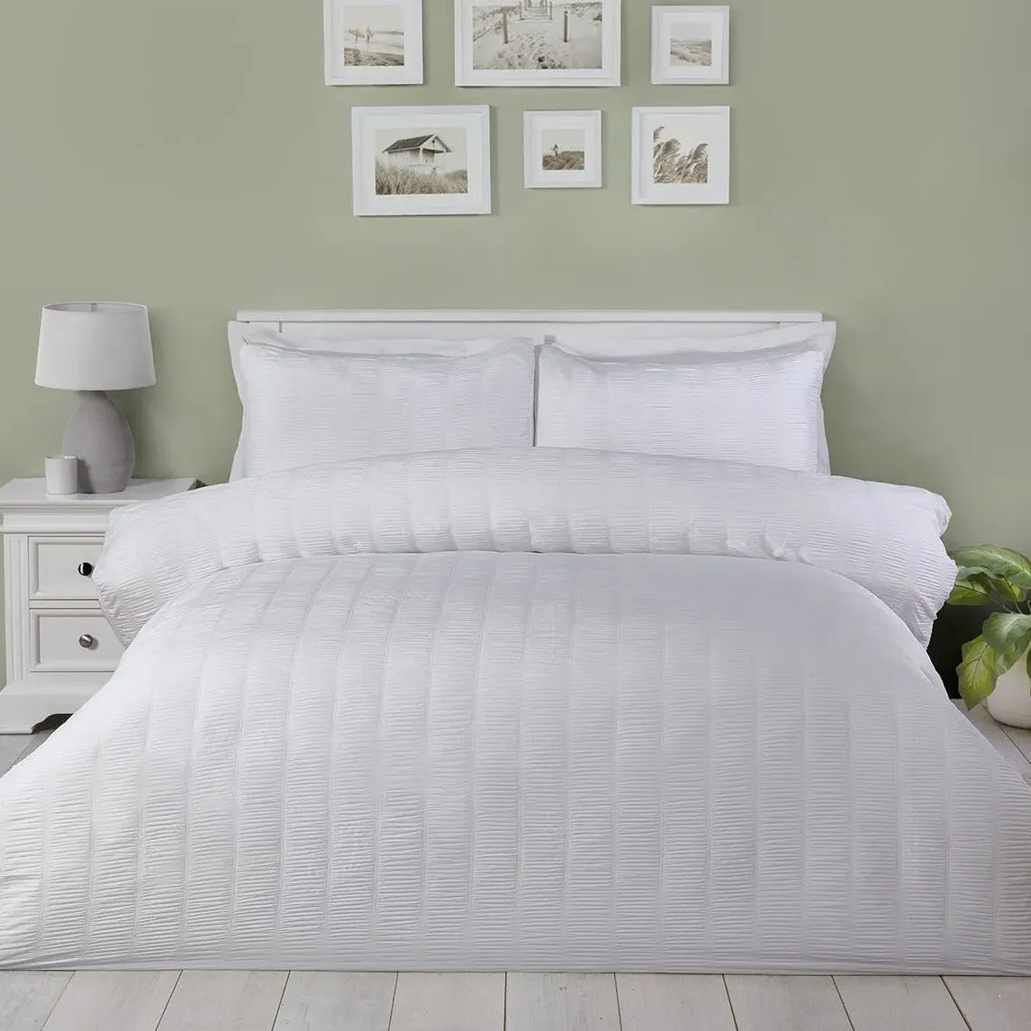 Cassie Crinkle Stripe Super King Duvet Set - White