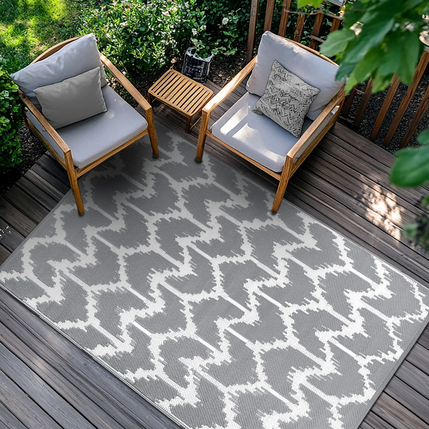 Chevron Breeze Outdoor Rug - Grey